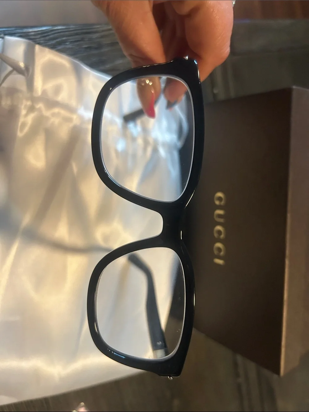 Gucci Black Rectangular Acetate Glasses eye mask and pouch - Picture 8 of 10